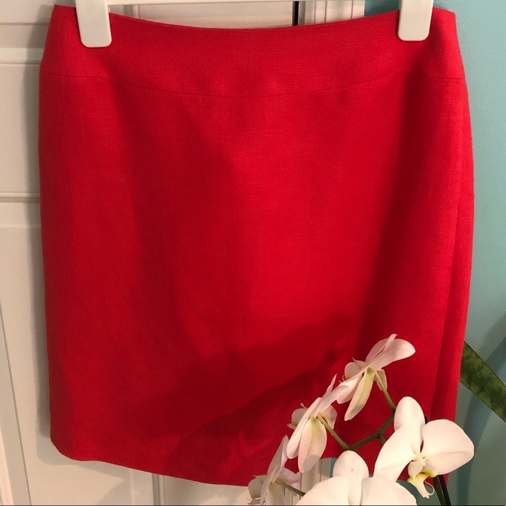 Beautiful, coral skirt!